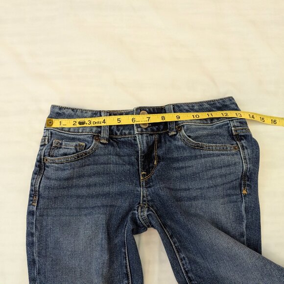 American Eagle 00 Cropped Medium Wash Jeans - Picture 9 of 14